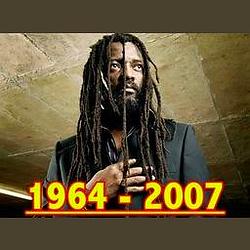 Lucky Dubee Radio logo